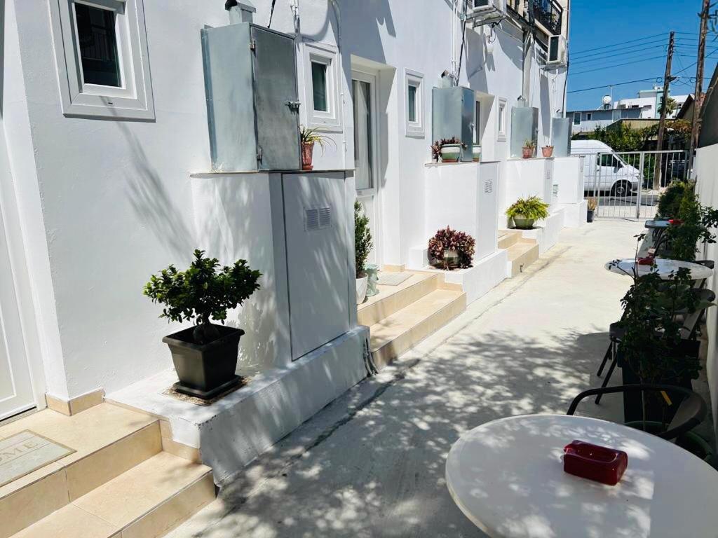 Cozy And Traditional - Ec Studios Larnaca Exterior photo