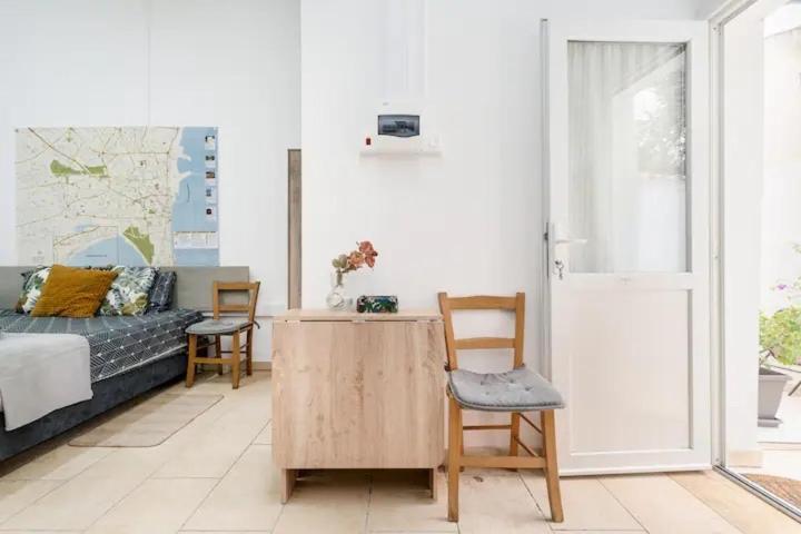 Cozy And Traditional - Ec Studios Larnaca Exterior photo